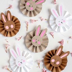 Activité enfants Pâques - Lapins corolles en papier