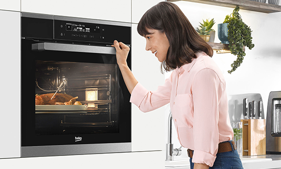 Four encastrable email lisse